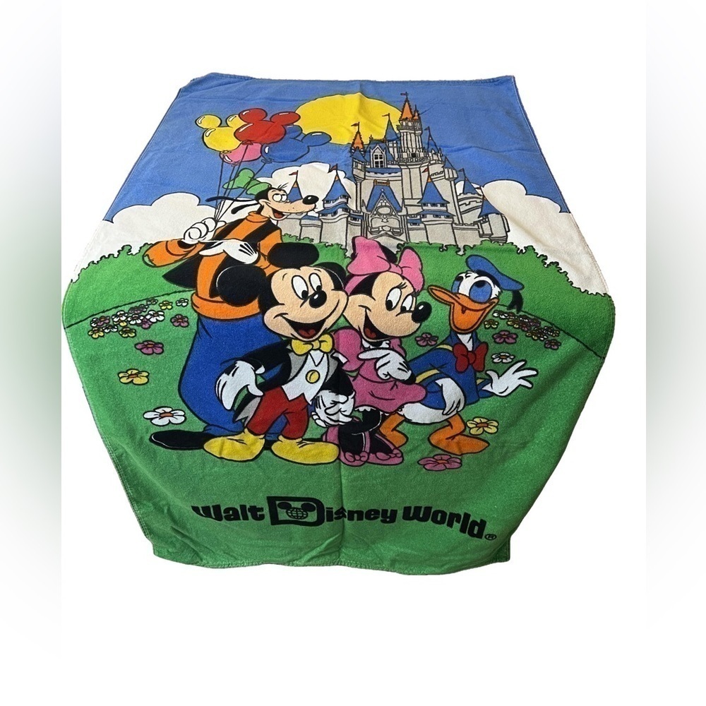 Vintage 90s Disney World Magic Kingdom Mickey Mouse Pool Beach Towel